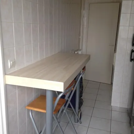 In Massena شقة *